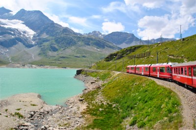 TOUR BERNINA RED TRAIN FROM LIVIGNO